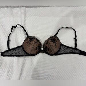 Victoria's Secret Black and Tan Lace Bra
